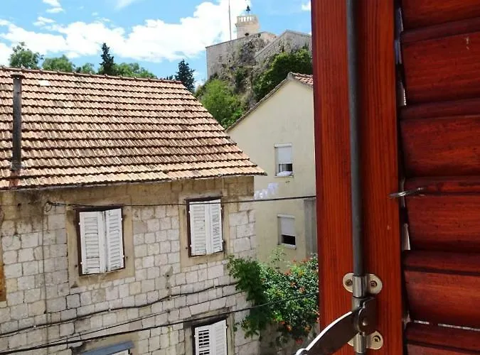 Naita Sinj